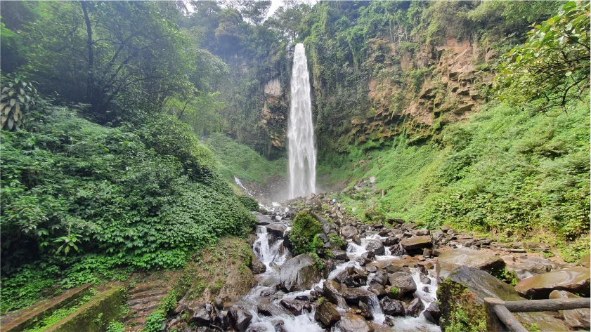 Air Terjun di Karanganyar